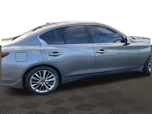 2022 INFINITI Q50 LUXE
