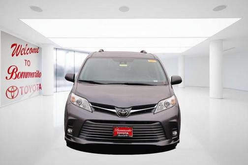 2020 Toyota Sienna XLE
