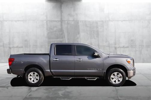 2019 Nissan Titan SV