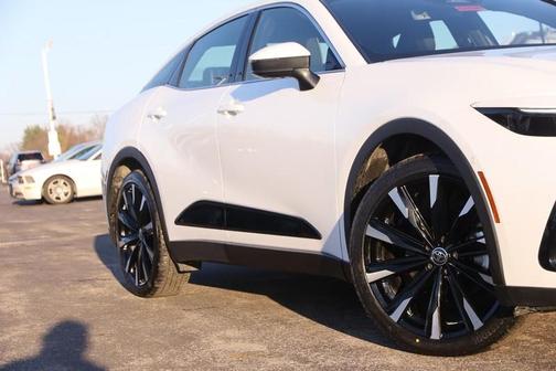 2025 Toyota Crown Platinum