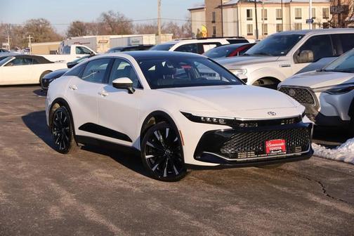 2025 Toyota Crown Platinum