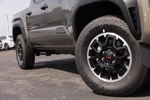 2025 Toyota Tacoma TRD Off Road