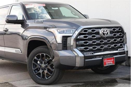 2025 Toyota Tundra Hybrid Platinum