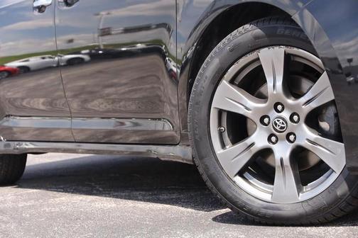 2019 Toyota Sienna SE