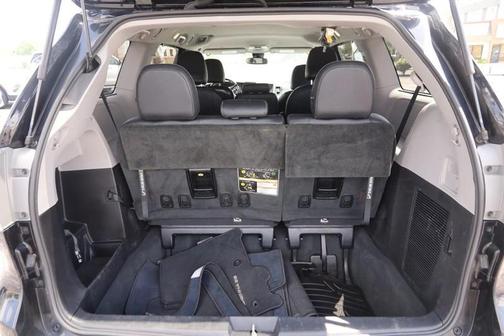 2019 Toyota Sienna SE