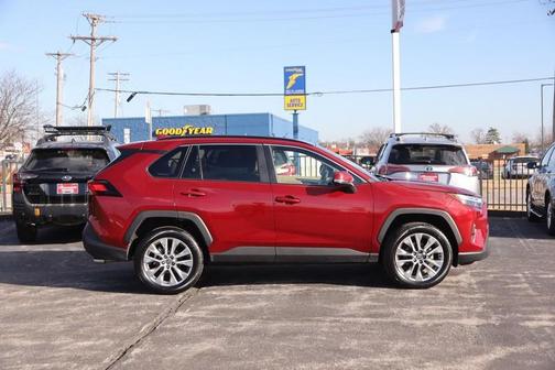 2025 Toyota RAV4 XLE Premium