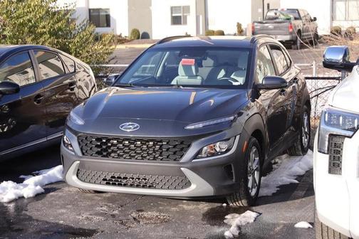2022 Hyundai KONA SEL