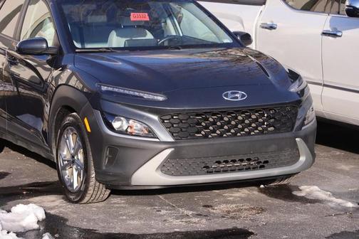 2022 Hyundai KONA SEL