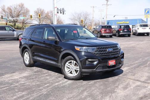 Agate Black Metallic 2022 Ford Explorer XLT