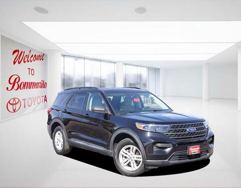 Agate Black Metallic 2022 Ford Explorer XLT