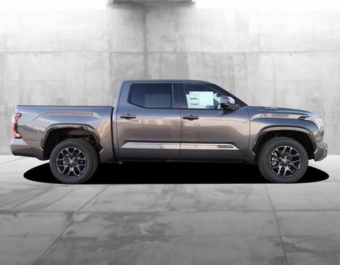 2025 Toyota Tundra Hybrid Platinum