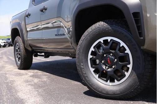2025 Toyota Tacoma TRD Off Road