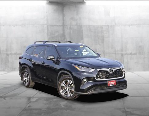 2024 Toyota Highlander XLE