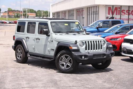 Earl Clearcoat 2023 Jeep Wrangler Sport S