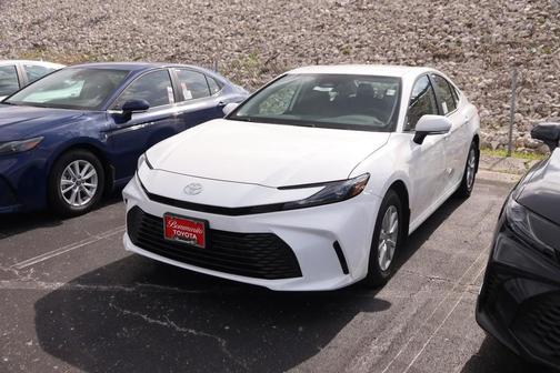 Ice Cap 2026 Toyota Camry LE
