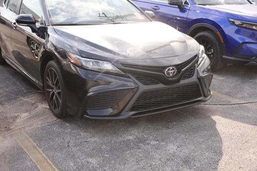 Midnight Black Metallic 2024 Toyota Camry SE