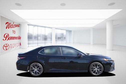 Midnight Black Metallic 2024 Toyota Camry SE