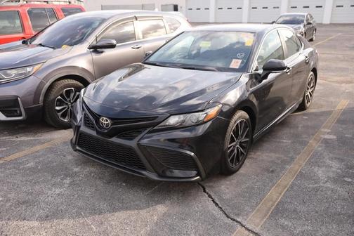 Midnight Black Metallic 2024 Toyota Camry SE