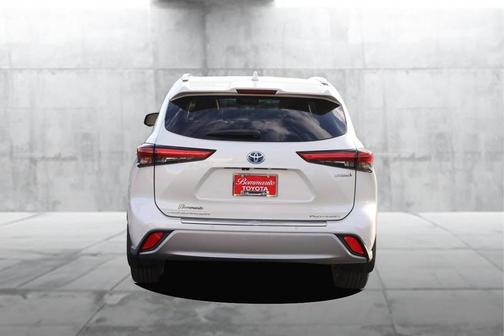 2021 Toyota Highlander Hybrid Platinum