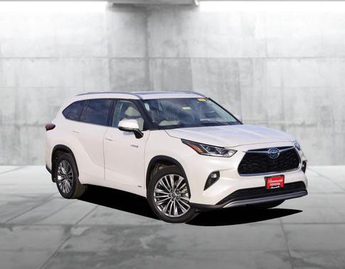 2021 Toyota Highlander Hybrid Platinum