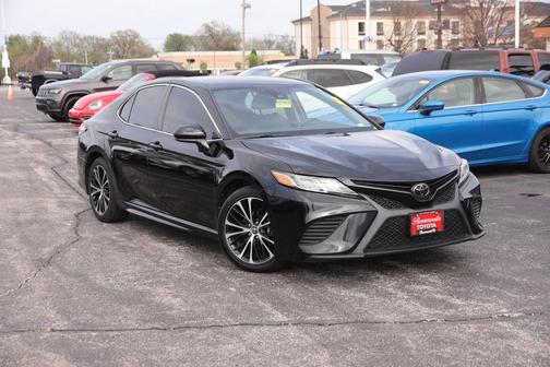 2020 Toyota Camry SE