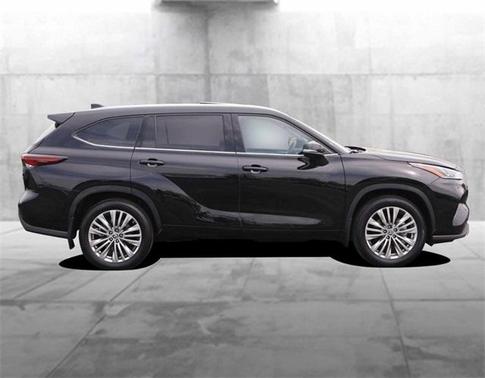 2024 Toyota Highlander Platinum