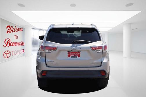 Creme Brulee 2014 Toyota Highlander Limited