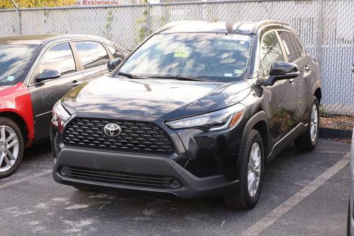 2024 Toyota Corolla Cross LE