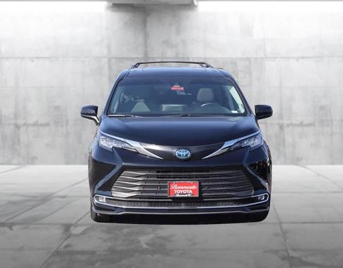 2022 Toyota Sienna XLE 7 Passenger