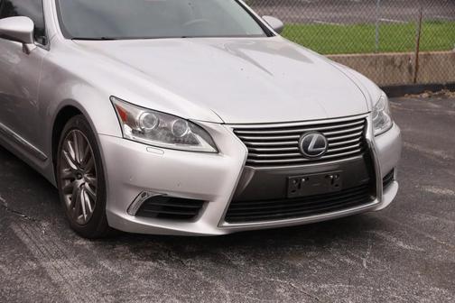 Liquid Platinum 2016 Lexus LS 460 Base