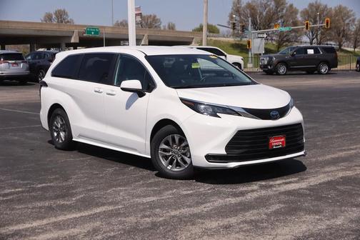 Ice Cap 2025 Toyota Sienna LE