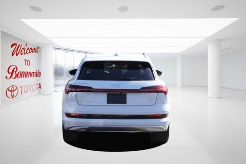 2019 Audi e-tron Premium Plus