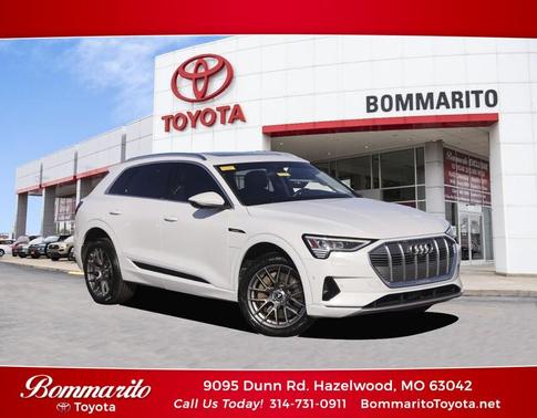 2019 Audi e-tron Premium Plus