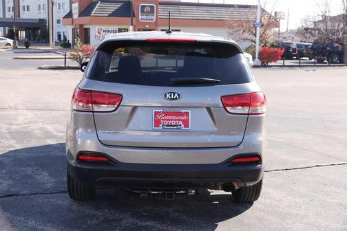 2017 Kia Sorento L