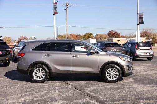 2017 Kia Sorento L