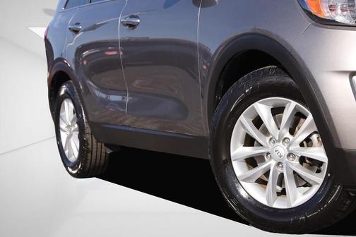 2017 Kia Sorento L