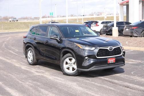 2024 Toyota Highlander LE