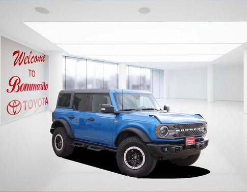 Velocity Blue Metallic 2023 Ford Bronco Badlands