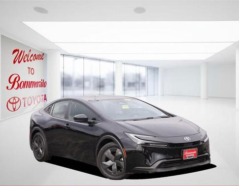 2025 Toyota Prius XLE