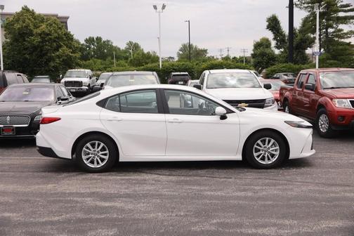 Ice Cap 2025 Toyota Camry LE