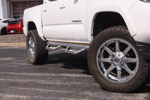 Super White 2021 Toyota Tacoma SR5