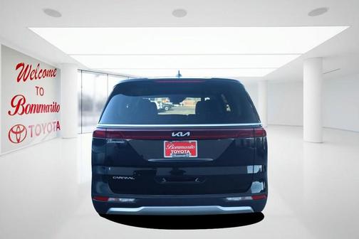 2024 Kia Carnival LX