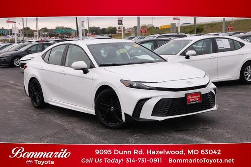 2025 Toyota Camry SE