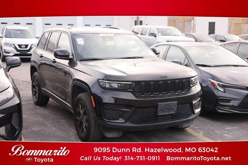 Diamond Black Crystal Pearlcoat 2024 Jeep Grand Cherokee Altitude