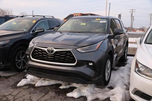 2024 Toyota Highlander LE