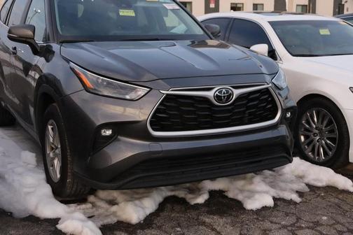 2024 Toyota Highlander LE