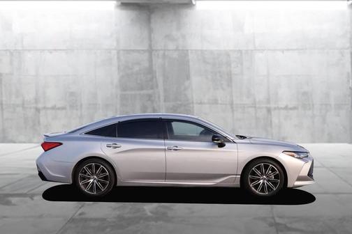 2019 Toyota Avalon Touring