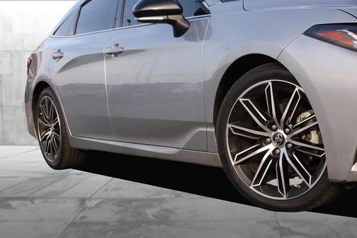 2019 Toyota Avalon Touring