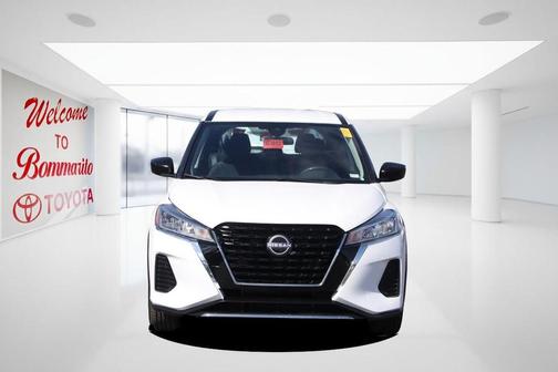 2022 Nissan Kicks S