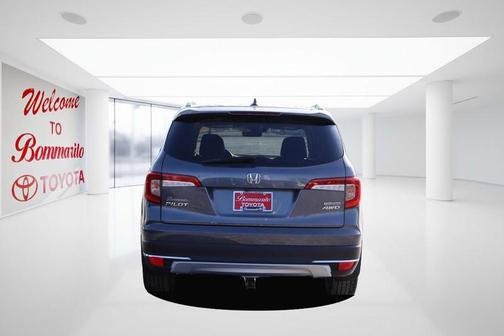 2022 Honda Pilot Touring 8-Passenger